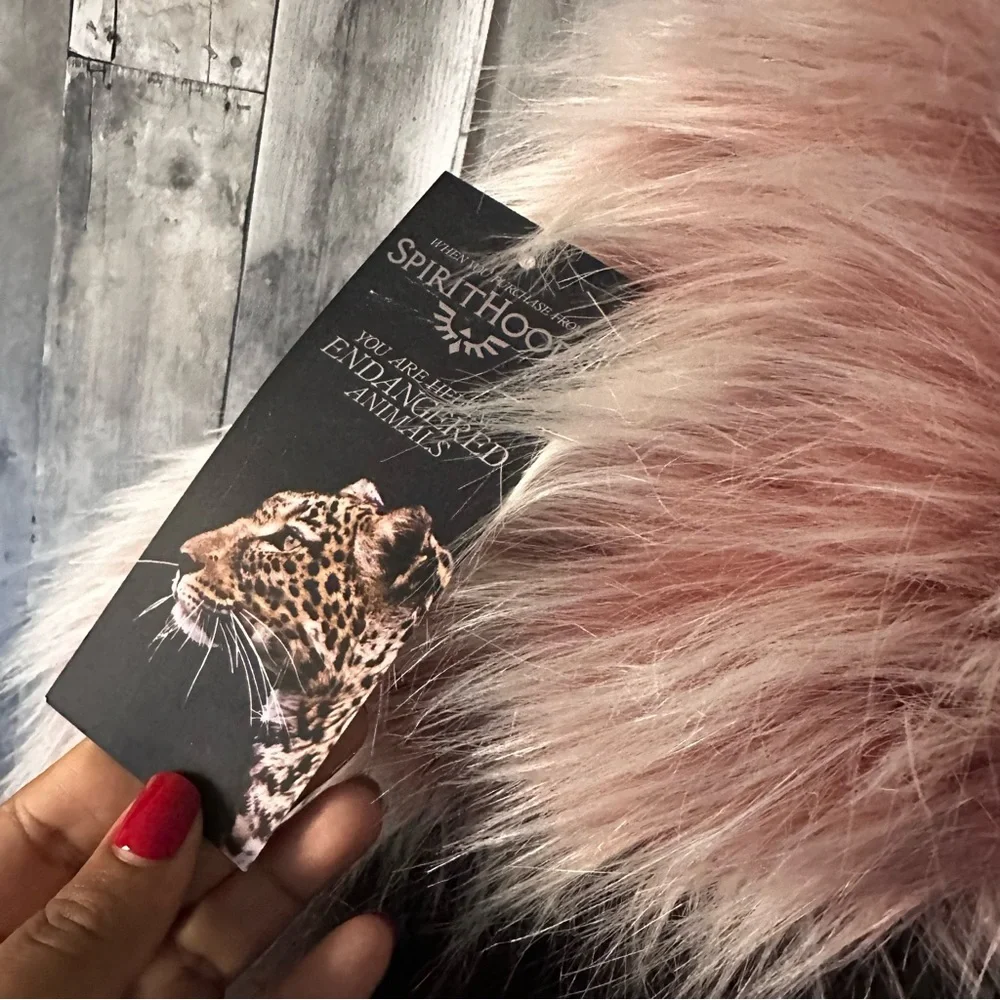 Spirithoods GALAH COLLECTOR EDITION FAUX FUR SHAWL NWT - Picture 5 of 8